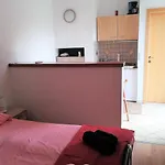House Barbara